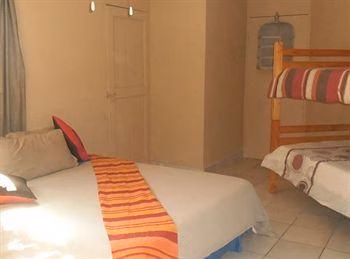 Ballito Backpackers1