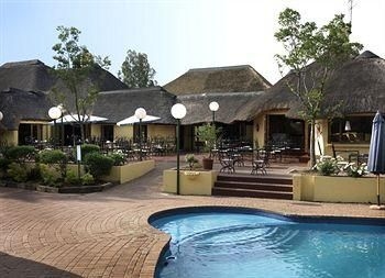 Shumba Valley Lodge4