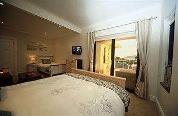 Knysna Stays - Guest House4