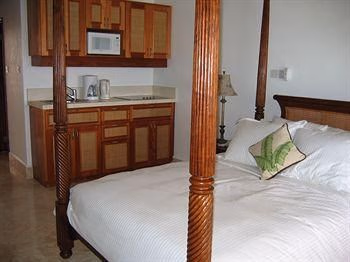 Silver Point Hotel3
