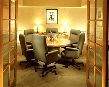 Hawthorn Suites By Wyndham Overland Park1