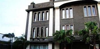 เนอร์วานาสวีทส์ (Nirwana Suites)2