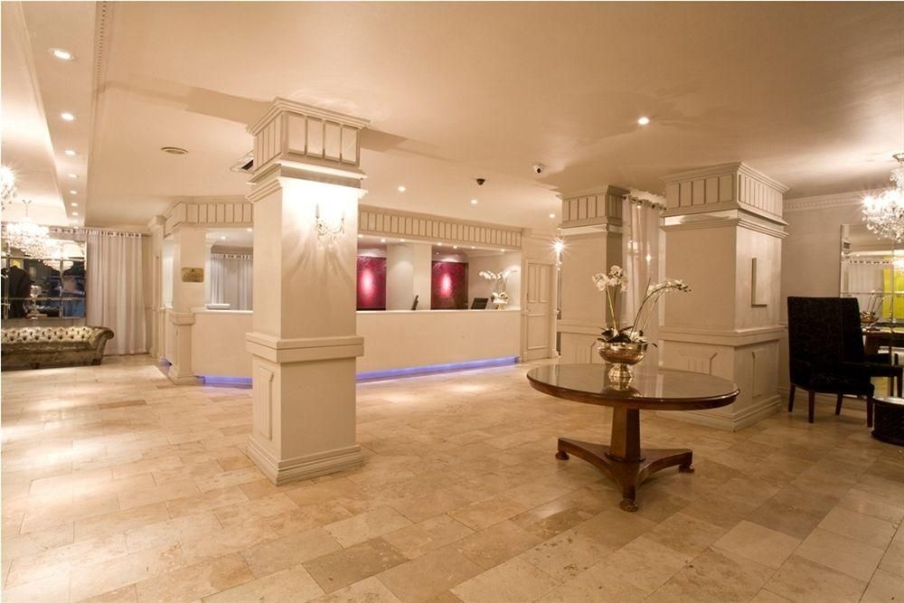 Manhattan Hotel4