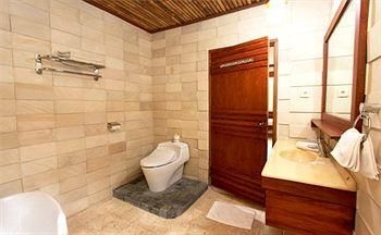 อะดิ ชายา คอตเทจ จังเกิล สวีท บาย อีพีเอส (Adi Cottages)1