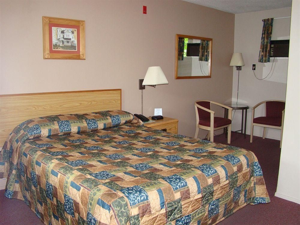 Colonial Resort2
