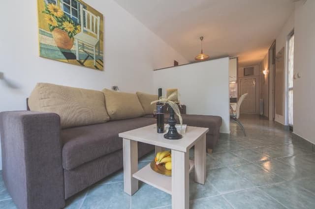 APARTMENT ONE BEDROOM