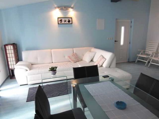 APARTMENT CAPACITY 6 TWO BEDROOMS