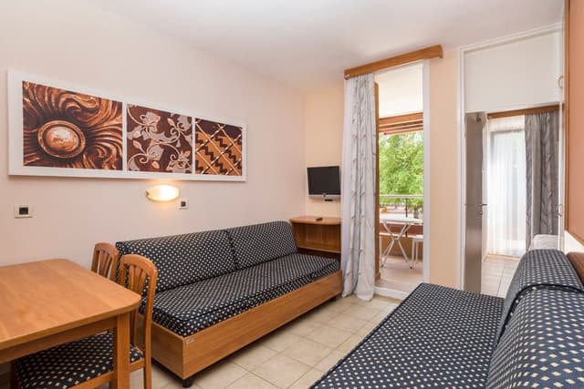 APARTMENT SUPERIOR