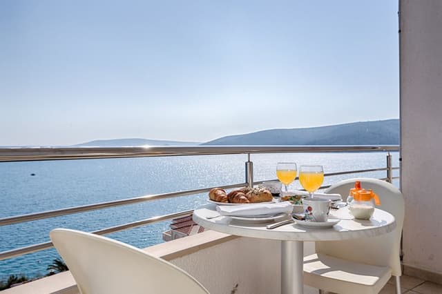 DOUBLE SEA VIEW WITH BALCONY