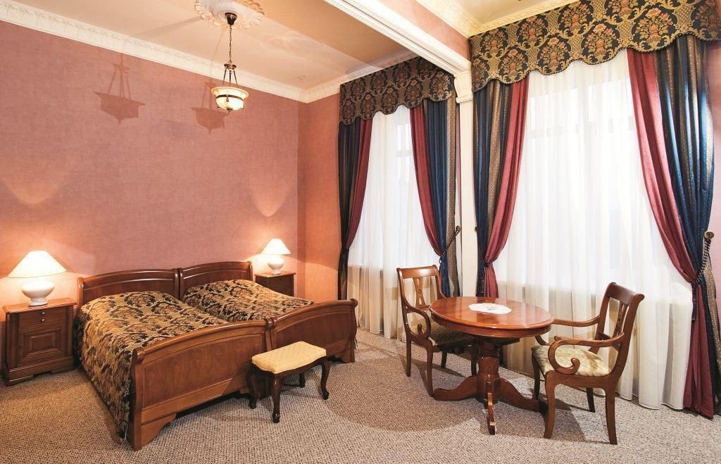 The Peking Hotel0