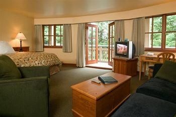Painters Lodge Holiday And Fishing Resort - Seaview1