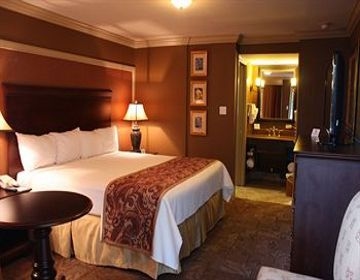Best Western Plus French Quarter Landmark Hotel1