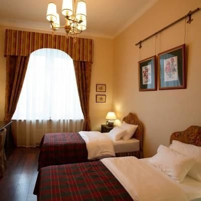 Lancaster Court Hotel0