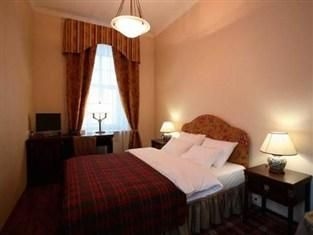 Lancaster Court Hotel2