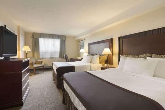 DOUBLE TWO BEDS