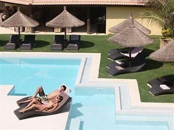 The Rhino Resort Hotel & Spa0