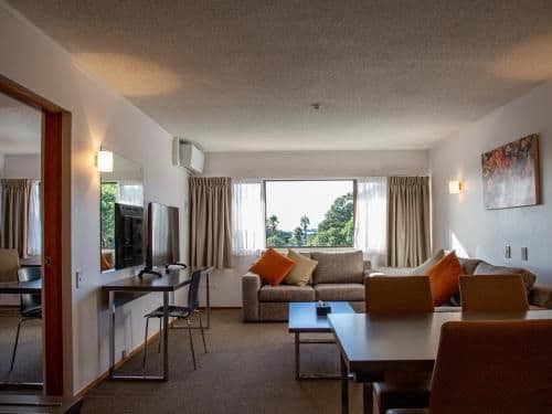 Premium King with Lounge