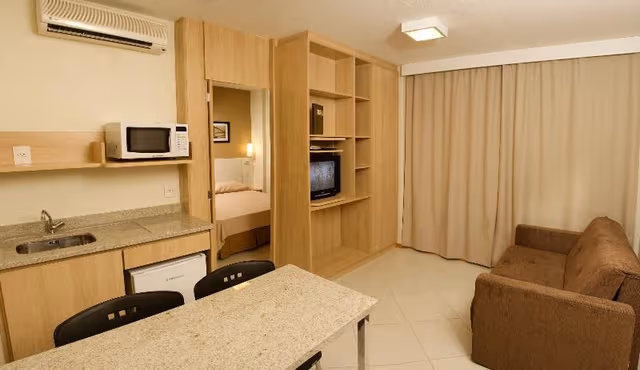 SUITE CAPACITY 2