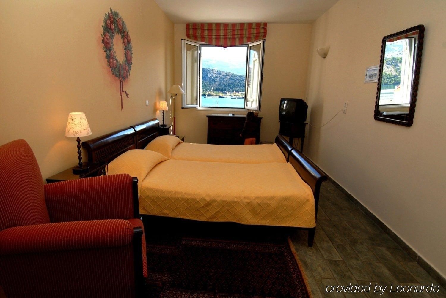 Aenos Hotel3