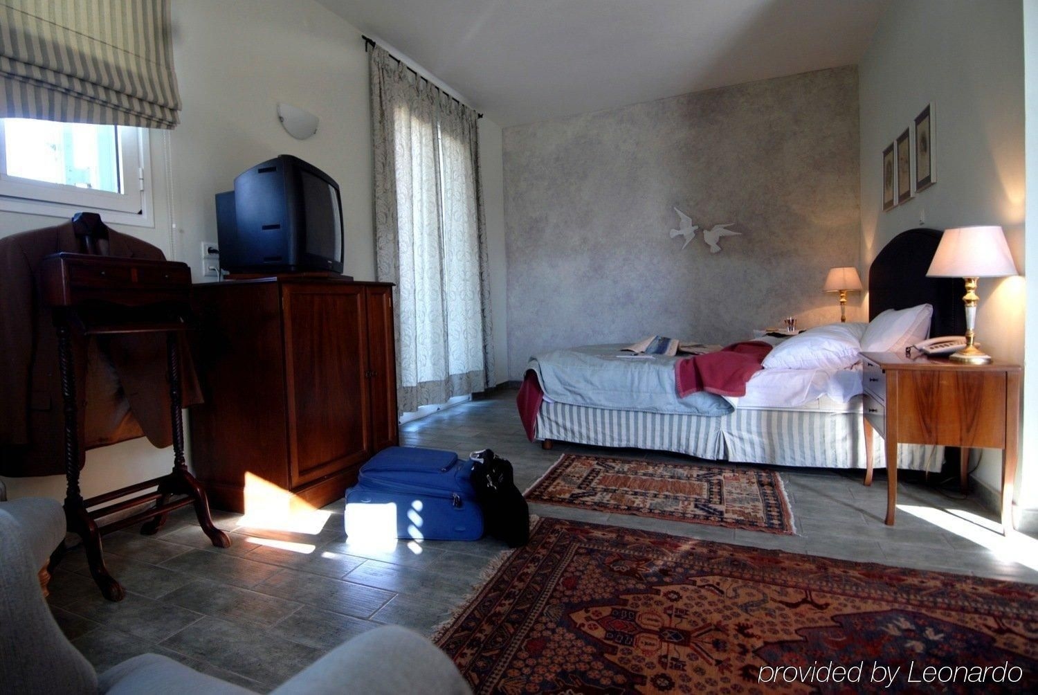 Aenos Hotel2