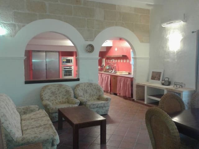 FAMILY ROOM STANDARD