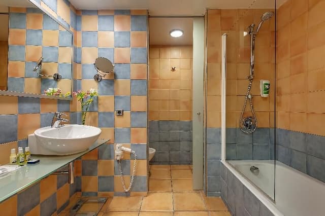 APARTMENT CAPACITY 4