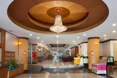 โรงแรมซัมมิท พาวินเลียน โรงแรมซัมมิท พาวินเลียน