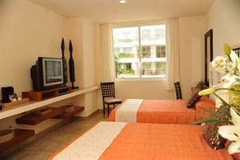 Ixchel Beach Hotel3