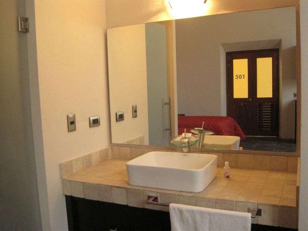 Monteleon Hotel and Suites2