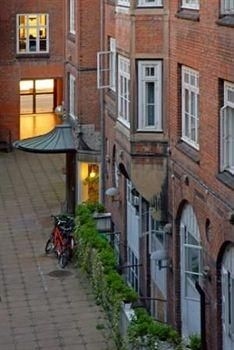 Savoy Hotel1