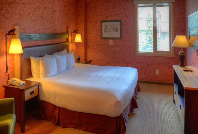 SUITE ONE BEDROOM