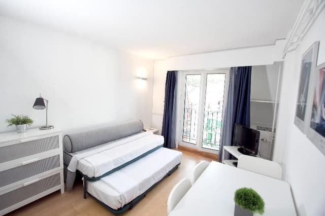 APARTMENT CAPACITY 4