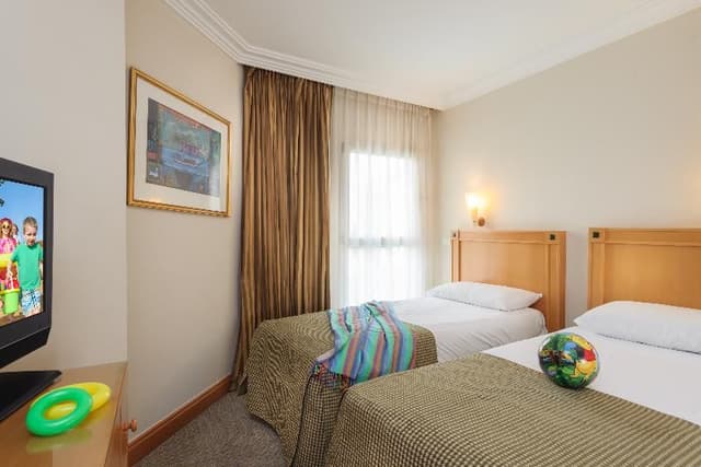 SUITE TWO BEDROOMS