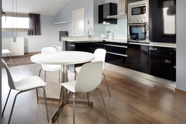APARTMENT CAPACITY 3