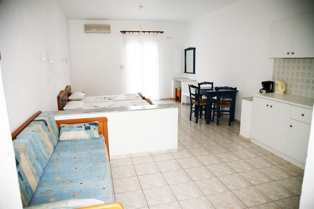 Zeus Apts3