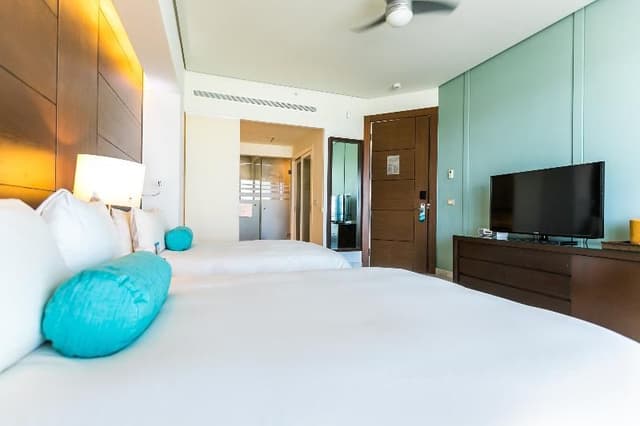 Room CLUB