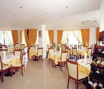 Palmera Beach Hotel0