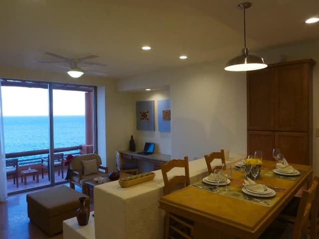 SUITE WITH JACUZZI