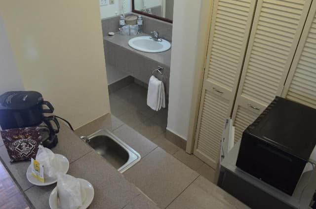 JUNIOR SUITE TWO DOUBLE BEDS