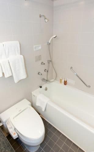 Standard Double Room with Desk and Harbour View - Non-Smoking