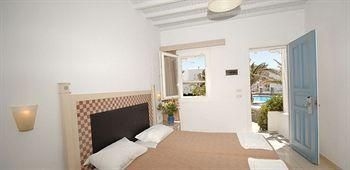 Petinaros Hotel0