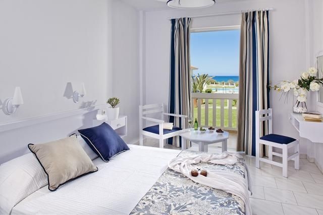 Chryssana Beach Hotel2