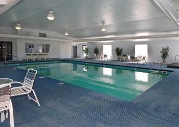 บอร์เดอร์ส อินน์ แอนด์ สวีทส์ บาย คอบเบิลสโตน โฮเทลส์ - มูนิซิง (Boarders Inn & Suites by Cobblestone Hotels - Munising)3