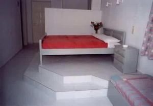 Renia Hotel Apartments3