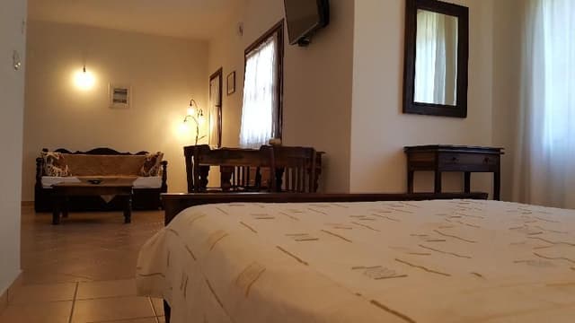 SUITE CAPACITY 4