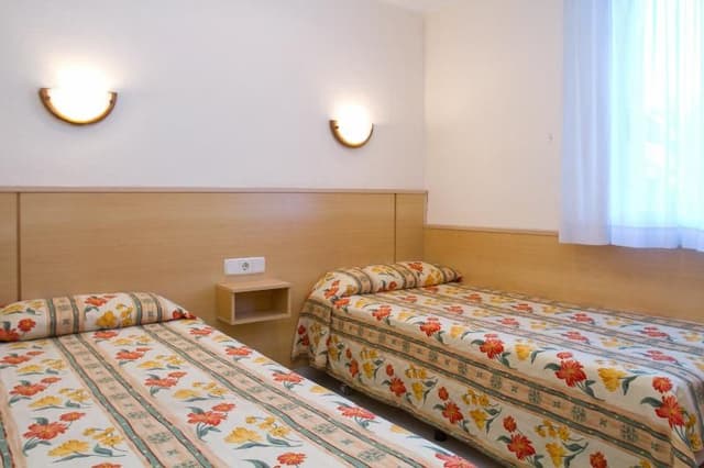 APARTMENT CAPACITY 2 ONE BEDROOM