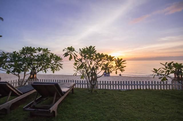 DOUBLE BEACH FRONT