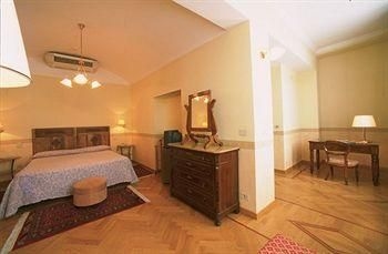 Hotel Roma e Rocca Cavour4