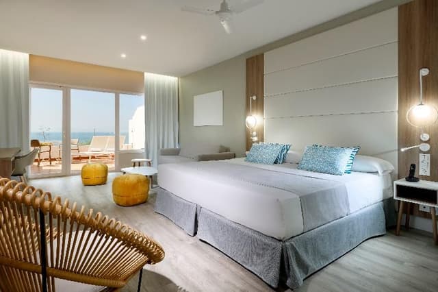 JUNIOR SUITE STANDARD