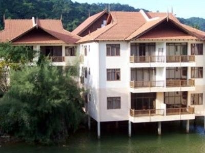 Strawberry Kijal Resort Apartments3